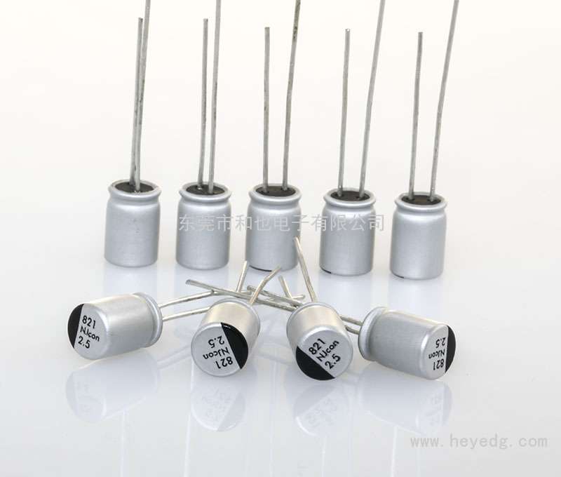 插件固態: 2.5v/820uf  6.3x8mm